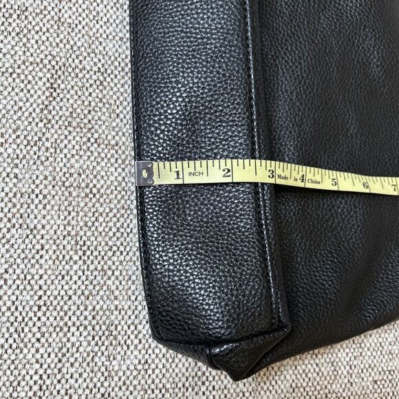 Steve Madden Wristlet Bag Clutch Black Color Faux Leather Zip - Picture 6 of 8